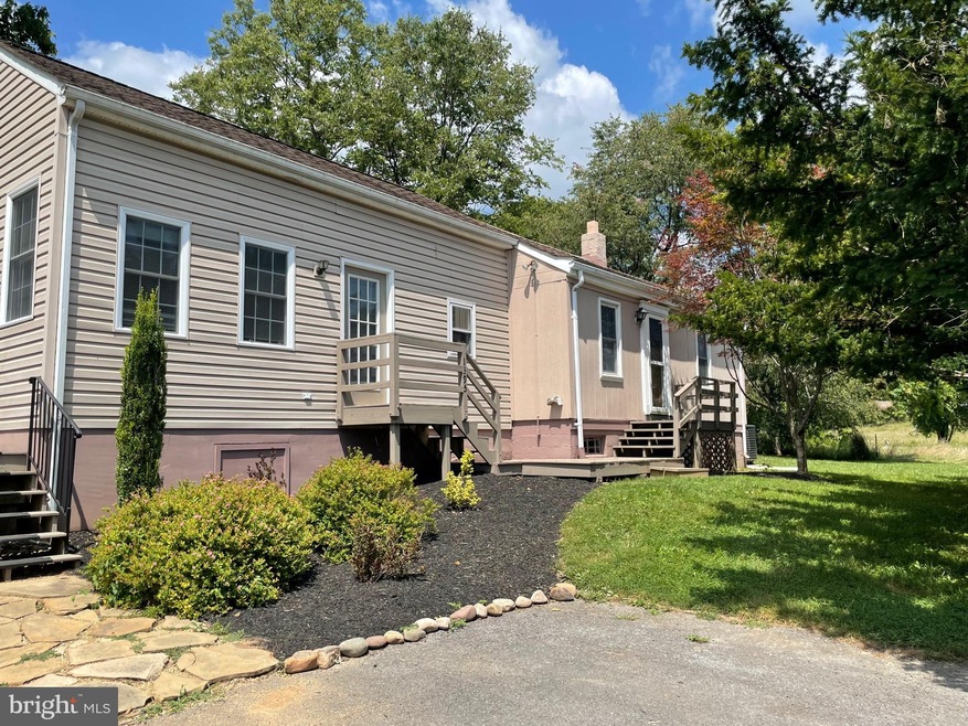 1395 Shepherd Grade Rd, Shepherdstown, WV 25443 - photo 1