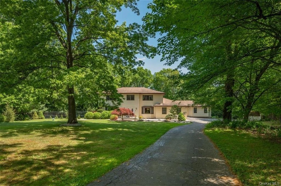 4 Piper Ct, Blauvelt, NY 10913 - photo 1