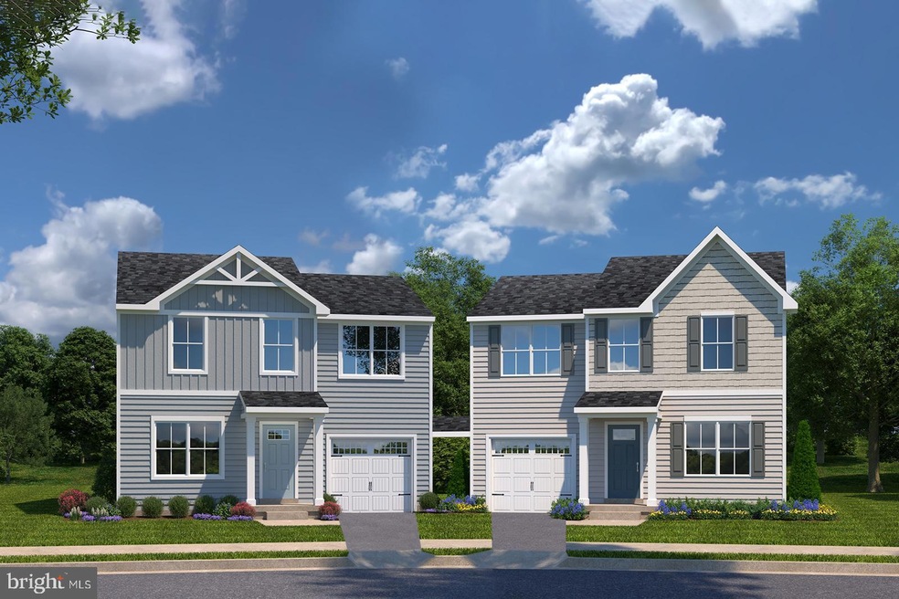 552 Raeann Dr, Greencastle, PA 17225 - photo 1