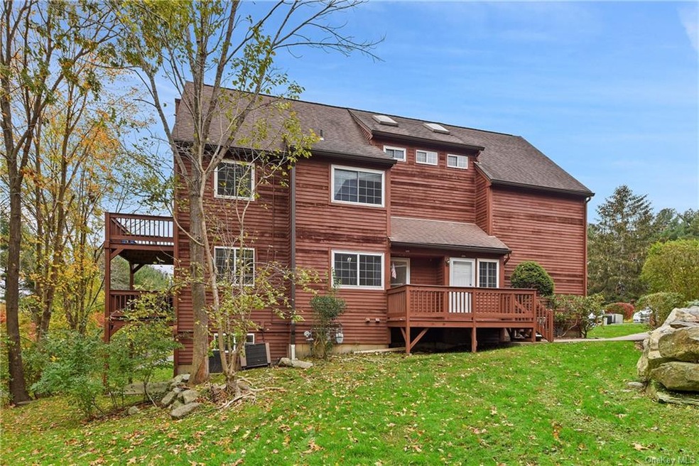 305 Driftway Ln, Brewster, NY 10509 - photo 1