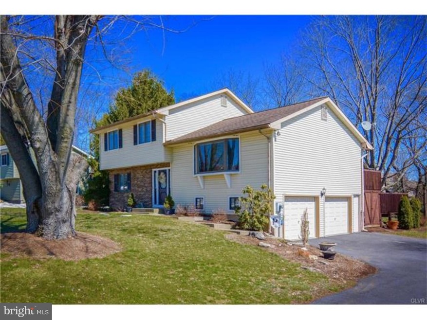 2221 Meadow Lane Dr, Easton, PA 18040 - photo 1