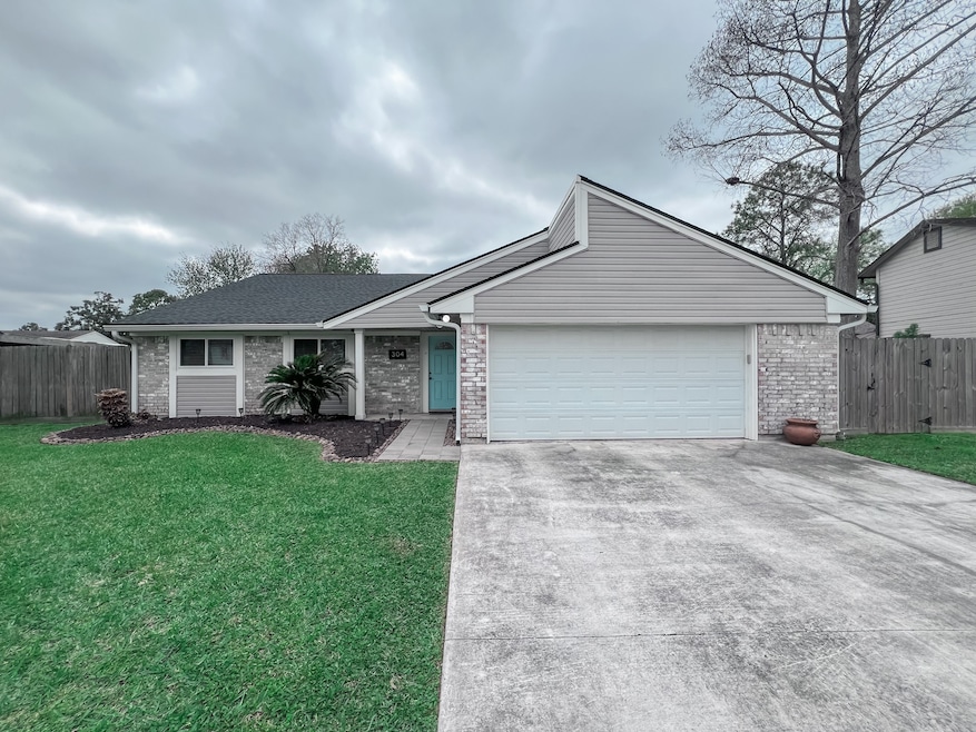 304 Old Course Dr, Friendswood, TX 77546 - photo 1