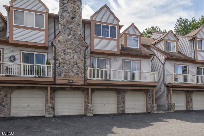 234 Woods Edge Dr, Succasunna, NJ 07876 - photo 1