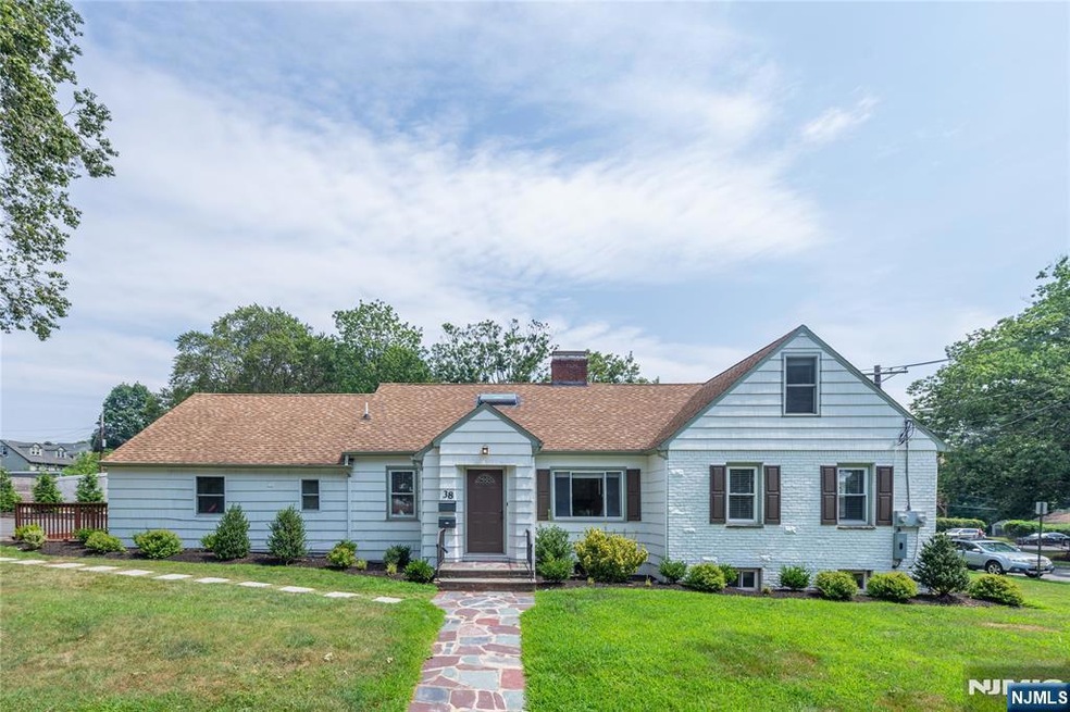 38 Christopher St unit A, Montclair, NJ 07042 - photo 1