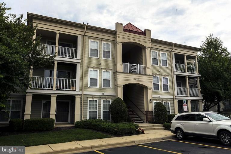 18825 Sparkling Water Dr, Germantown, MD 20874 - photo 1