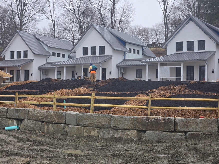 19 Cottage Ct unit A, Newburyport, MA 01950 - photo 1