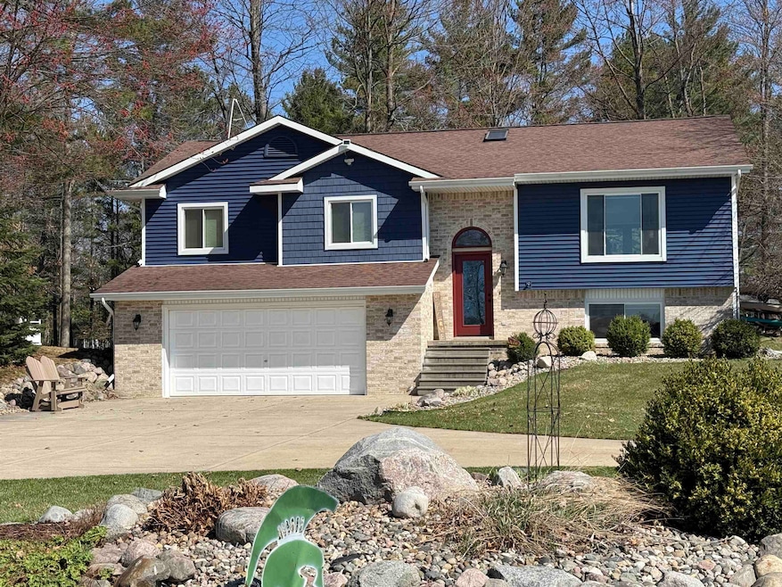 For Sale $469,900 • Co-Listing Agent