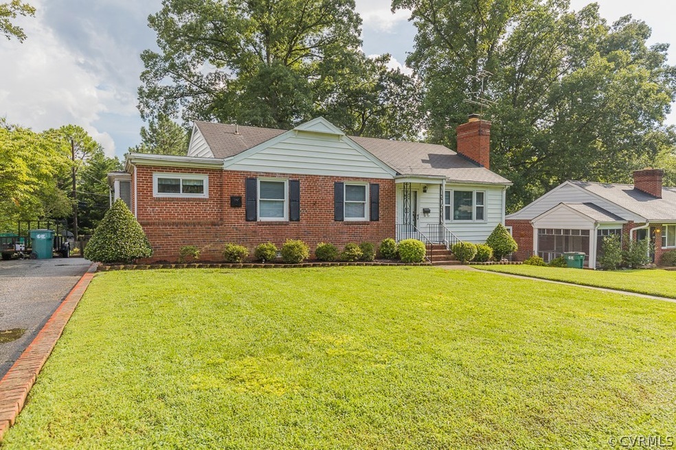 Welcome to 2807 Kenmore Rd!