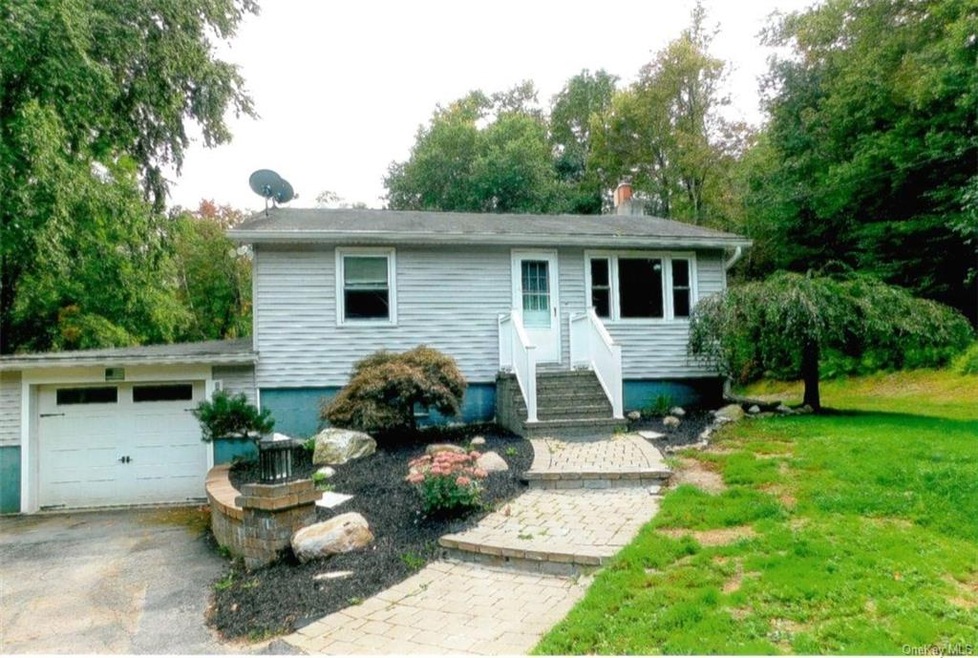 212 Highview Rd, Dover Plains, NY 12522 - photo 1