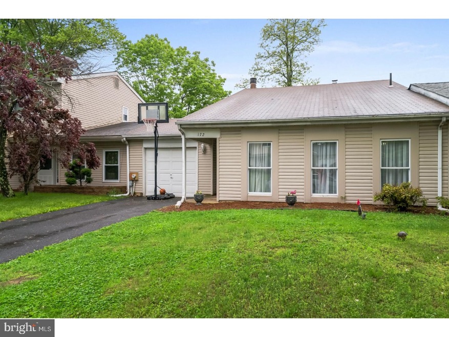 172 Commonwealth Dr, Newtown, PA 18940 - photo 1