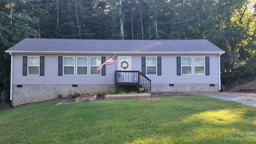 127 Wicklow Dr, Asheville, NC 28806 - photo 1