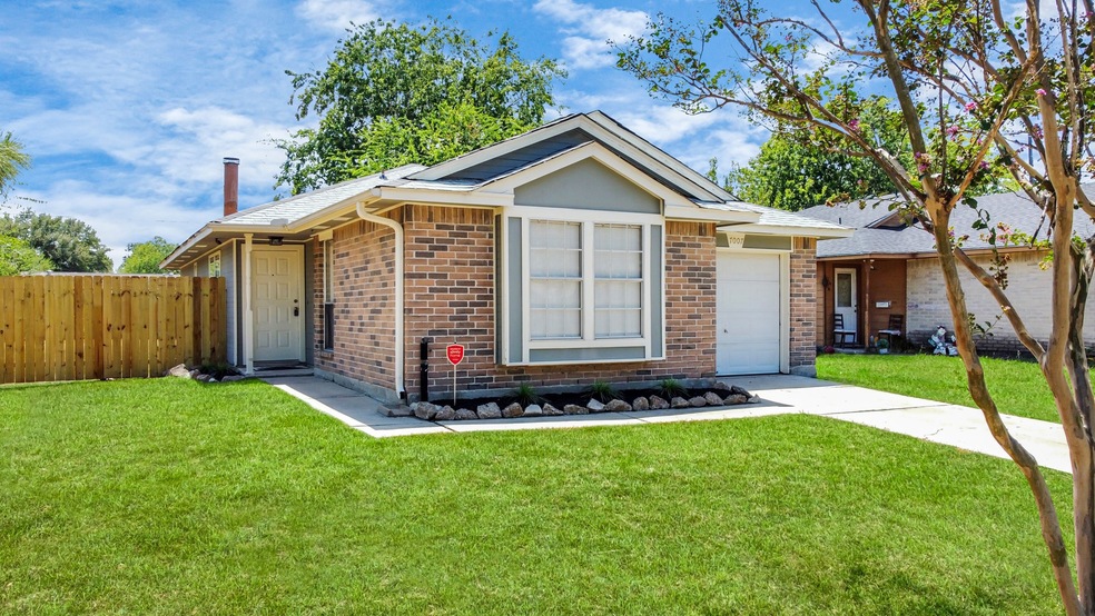 7007 Greenyard Dr, Houston, TX 77086 - photo 1