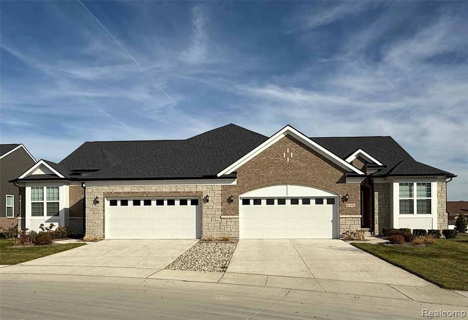 55769 Oak Pointe Dr, Shelby Township, MI 48315 - photo 1