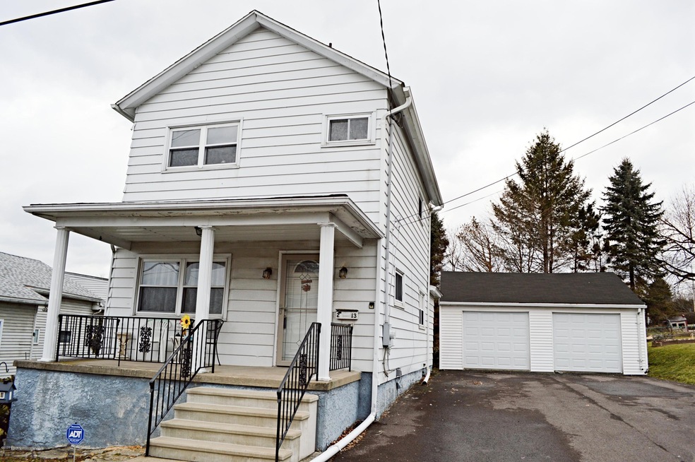 213 E Jefferson St, Olyphant, PA 18447 - photo 1