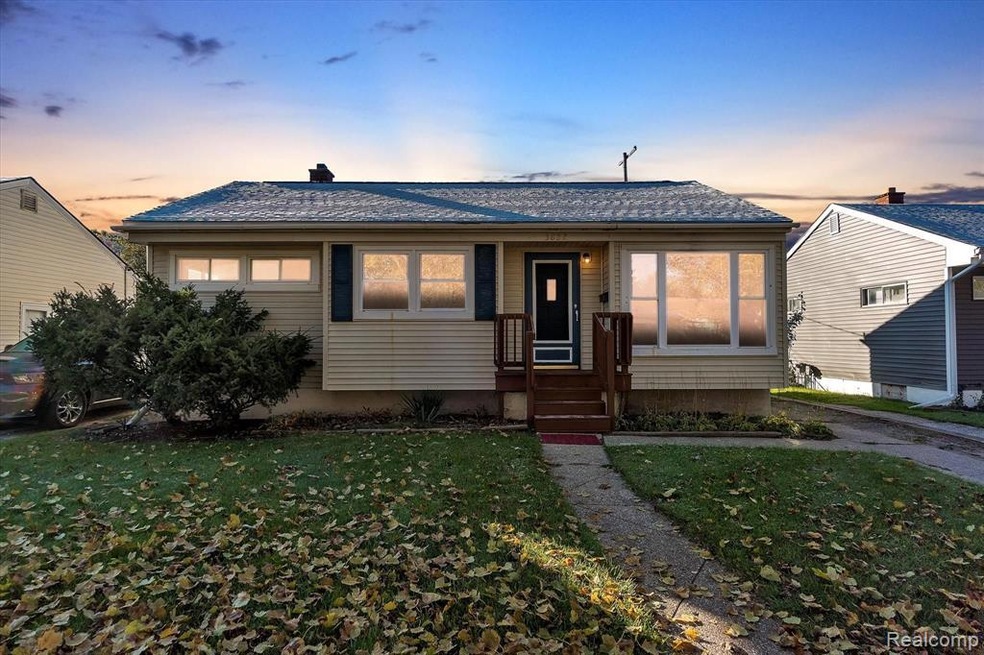 01-3822-Woodrow-Ave-WindowStill-Real-Estate-Photog