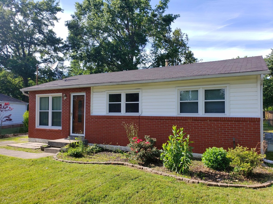 6105 Theiler Ln, Louisville, KY 40229 - photo 1