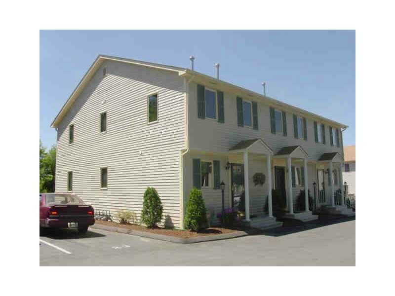 165 Holland St unit 15, Cranston, RI 02920 - photo 1