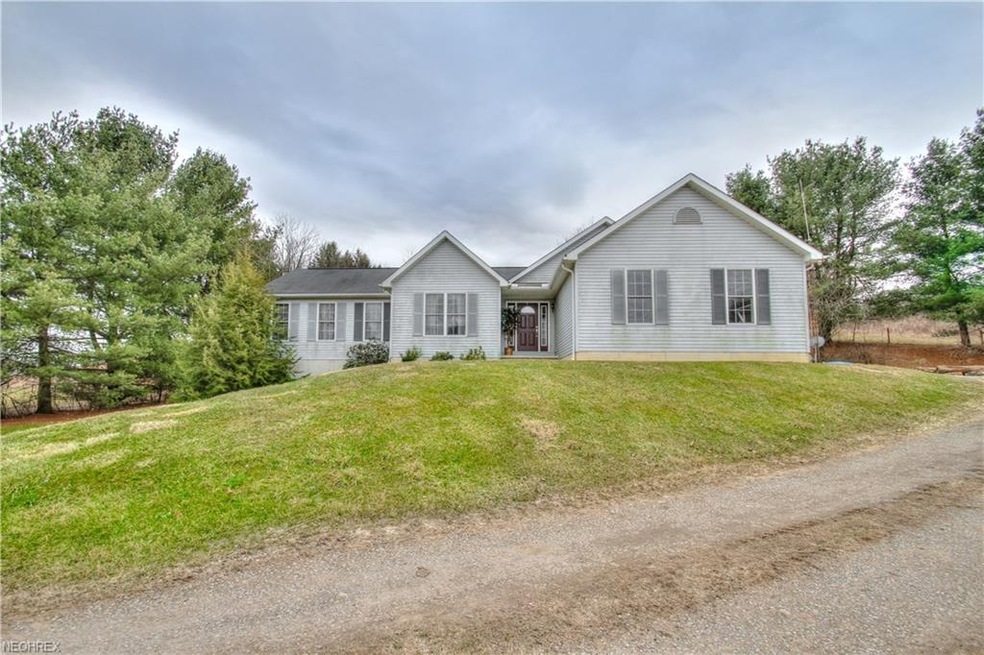 Welcome home to 15880 Crowl St SE, Minerva, Ohio 4