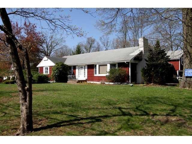 340 Deer Track Ln, Valley Cottage, NY 10989 - photo 1