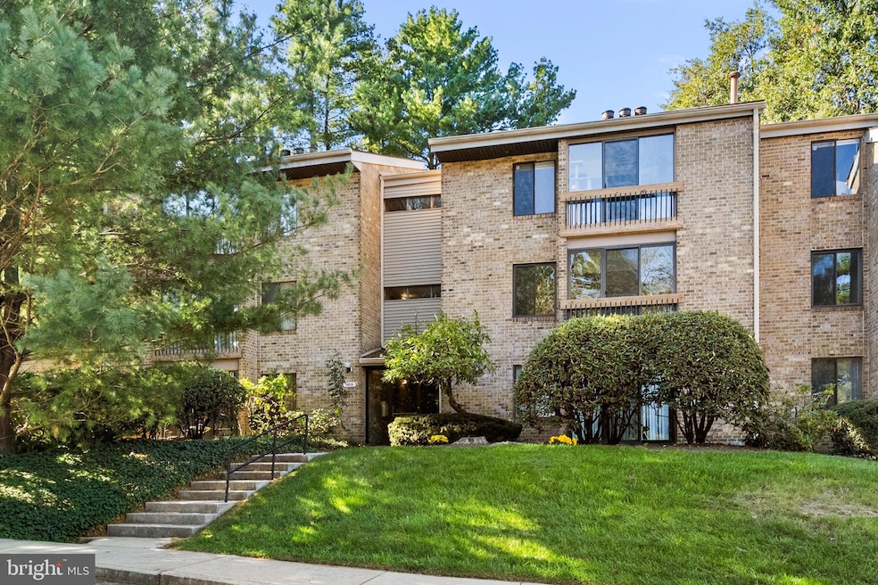 10528 Cross Fox Ln unit C2, Columbia, MD 21044 - photo 1