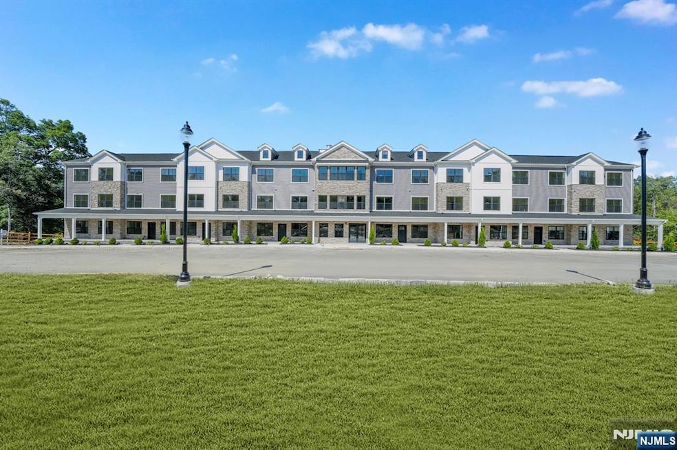 For Sale $459,000 • Co-Listing Agent