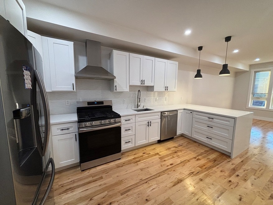 178 Washington Ave unit 301, Chelsea, MA 02150 - photo 1