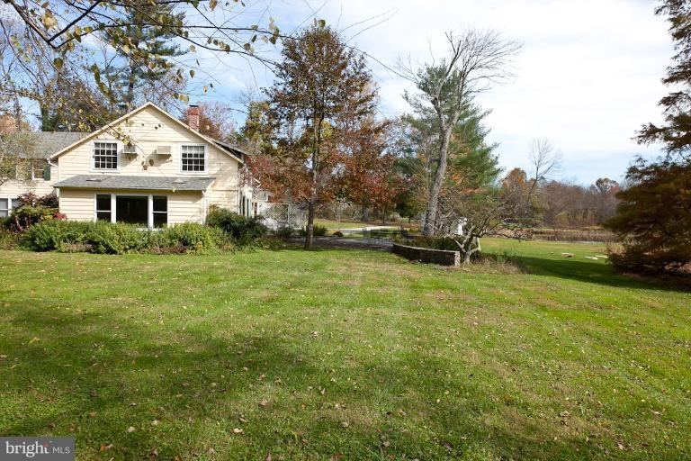 2526 Caves Rd, Owings Mills, MD 21117 - photo 1