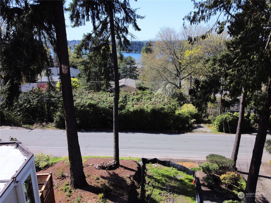 5818 W Mercer Way, Mercer Island, WA 98040 - photo 1
