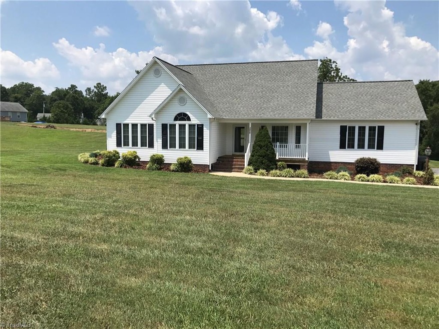 2879 Woodhaven Dr, Asheboro, NC 27205 - photo 1