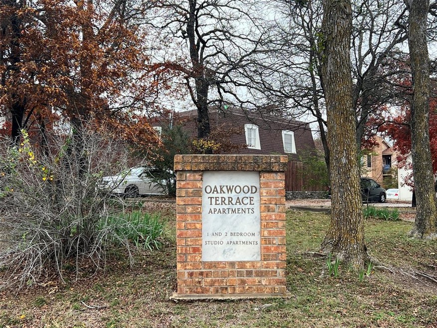 202 Jackson St unit 3, Weatherford, TX 76086 - photo 1