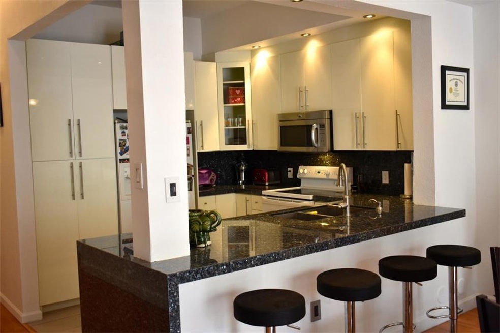 4328 NW 109th Place unit 4328, Doral, FL 33178 - photo 1