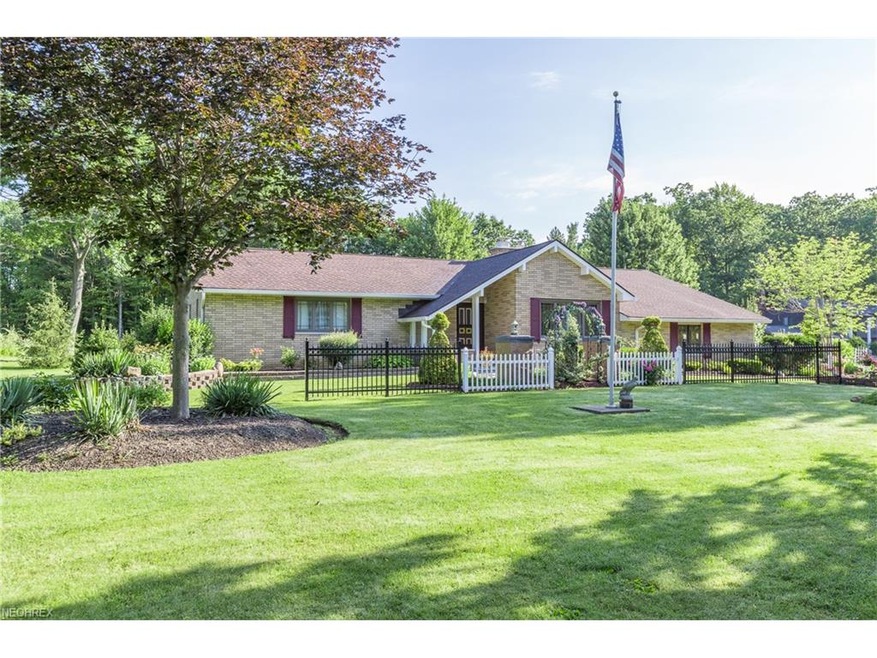 Welcome to 8385 Bridlehurst Trail in Kirtland!