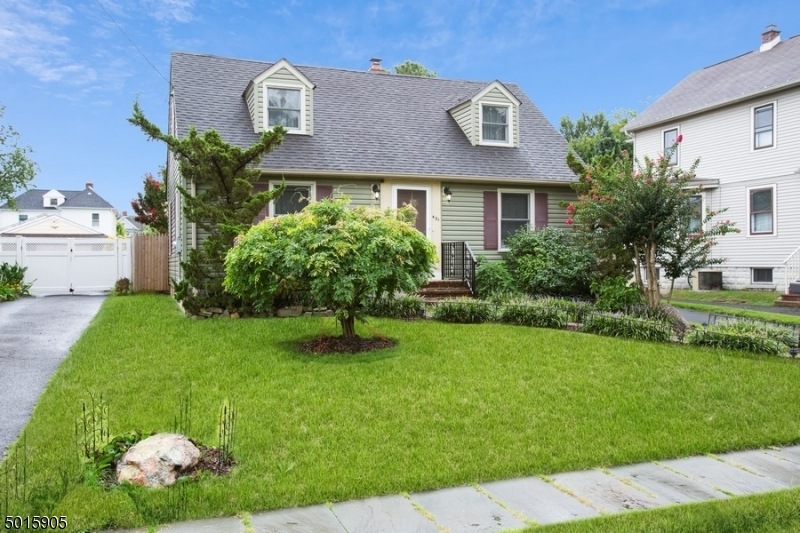 431 Dunellen Ave, Dunellen, NJ 08812 - photo 1