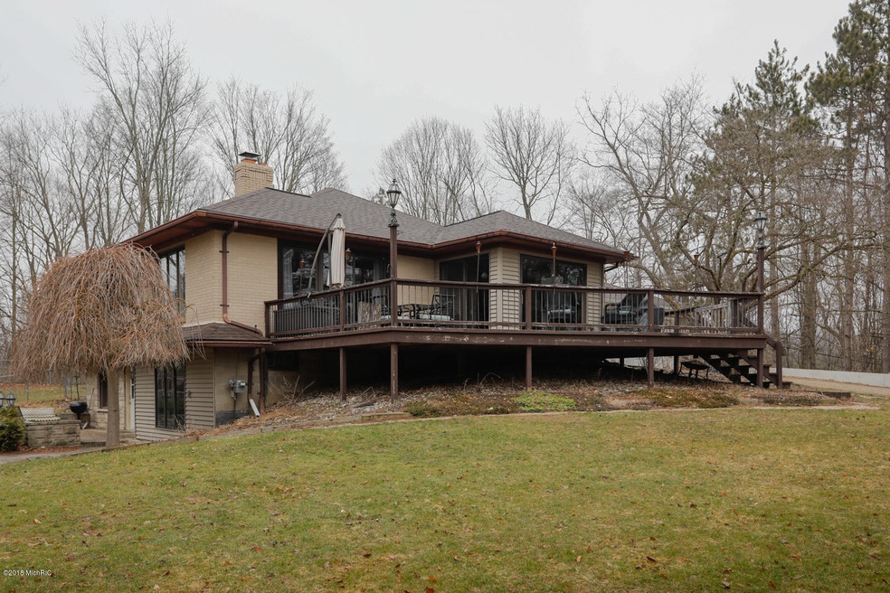 4955 N 8th St-101