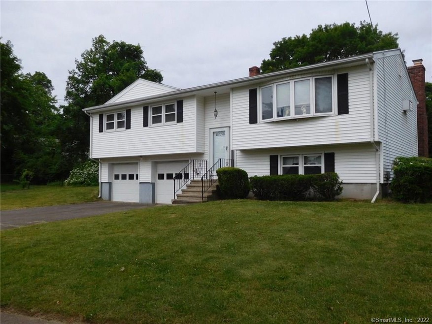 10 Englewood Dr, East Haven, CT 06513 - photo 1