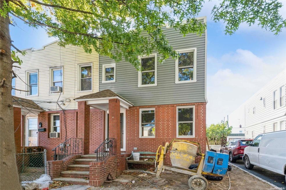 95-32 104th St, Jamaica, NY 11416 - photo 1