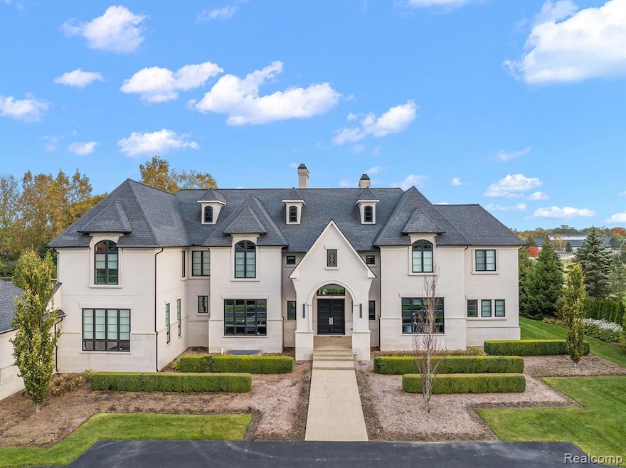 540 Chase Ln, Bloomfield Hills, MI 48304 - photo 1