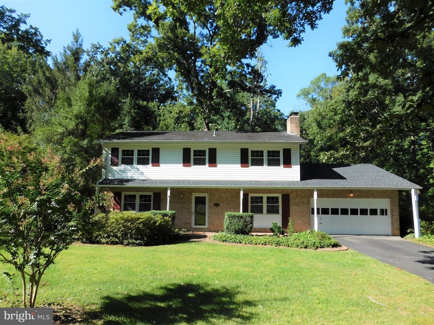 2404 Old Trace Ln, Reston, VA 20191 - photo 1