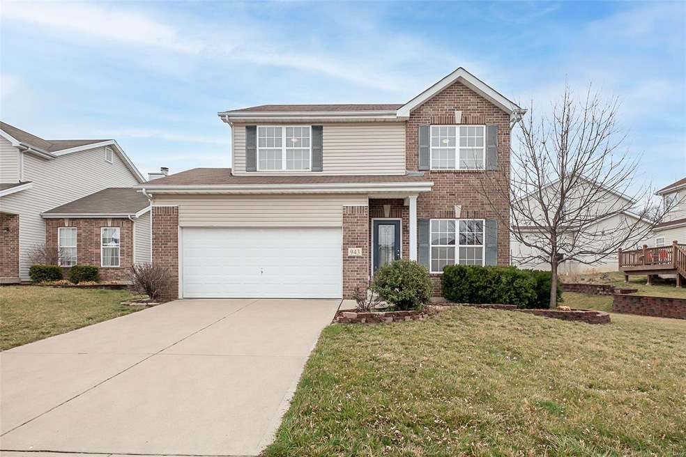 Welcome to 943 Daffodil Ridge Dr. O'Fallon. Fort Z