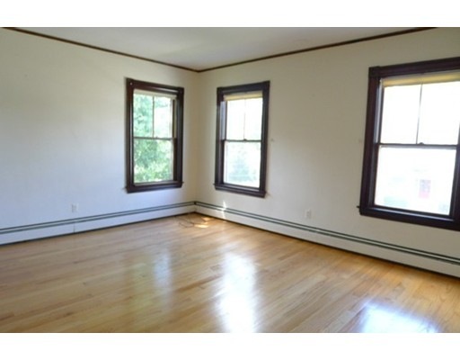 20 Foster St unit 2, Newtonville, MA 02460 - photo 1