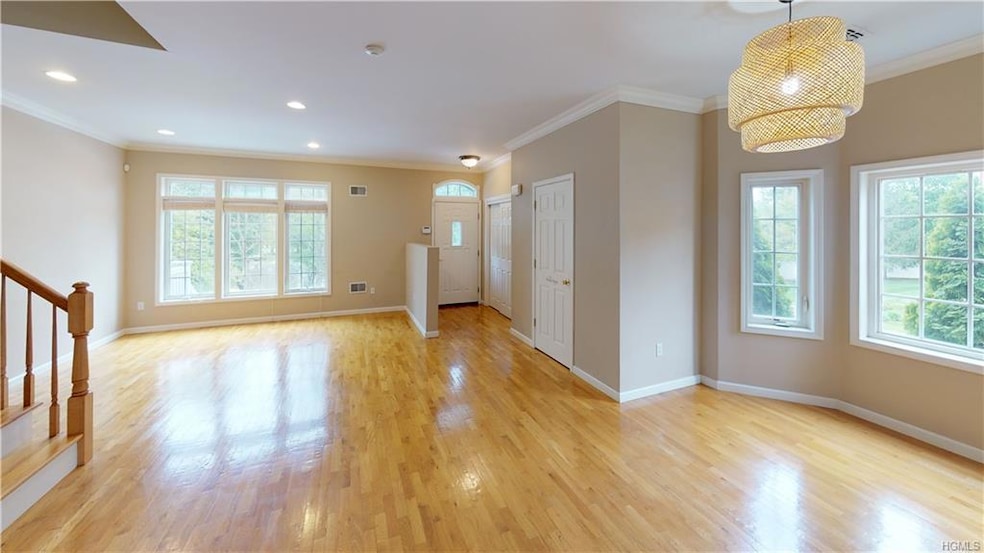 83 Alexander Ct unit I60, Nanuet, NY 10954 - photo 1