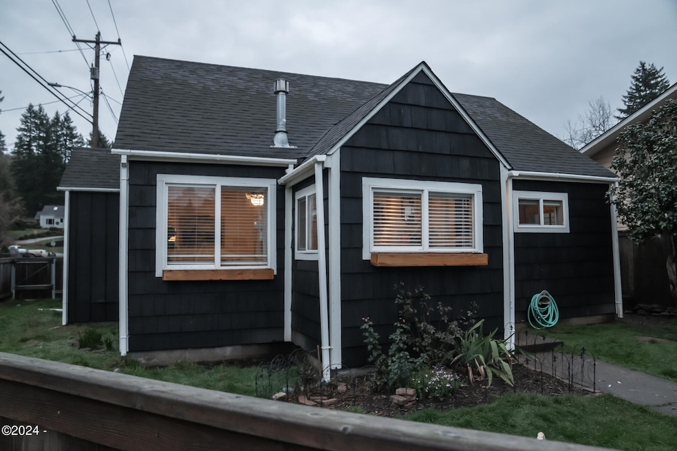 1126 A Rocha House Photos-6