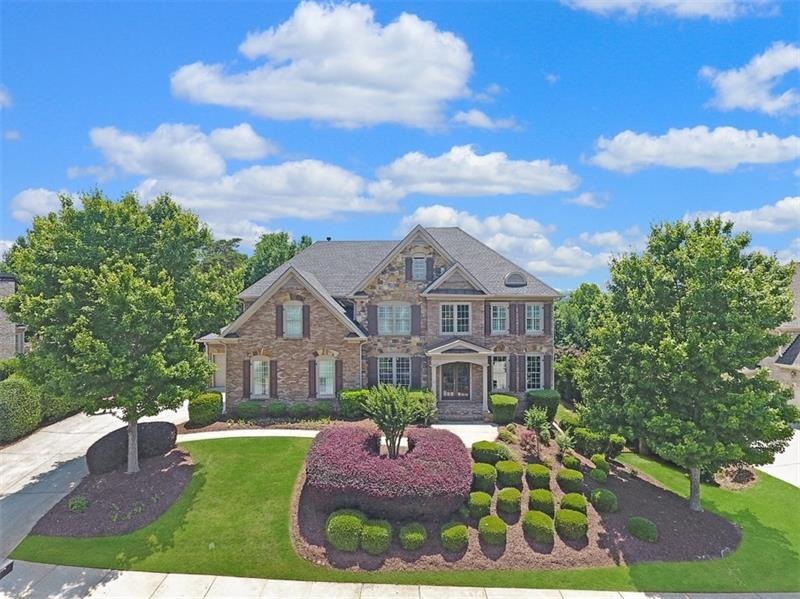 MAGAZINE WORTHY HOME IN WINDERMERE COMMUNITY