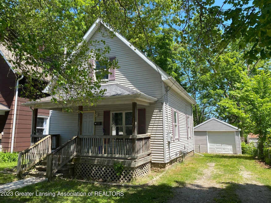 902 N Sycamore St, Lansing, MI 48906 - photo 1