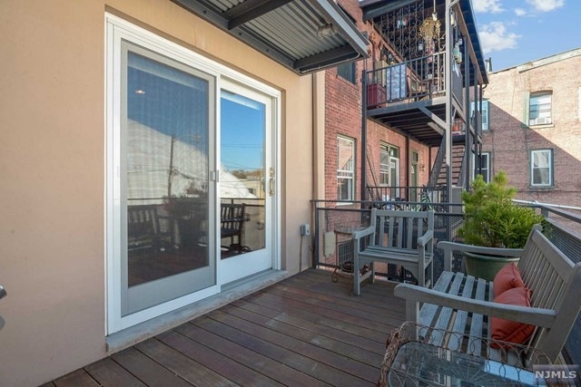 94 Walnut St, Montclair, NJ 07042 - photo 1