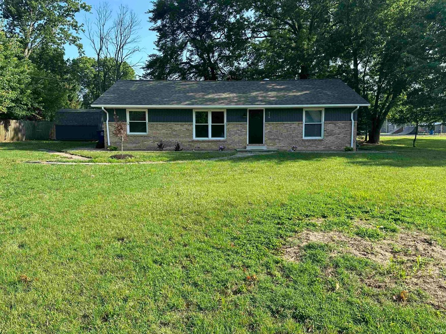 516 E Brumfield Ave, Princeton, IN 47670 - photo 1