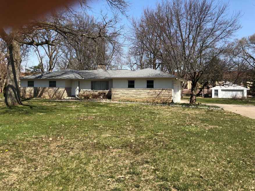 1370 E Cooke Rd, Columbus, OH 43224 - photo 1