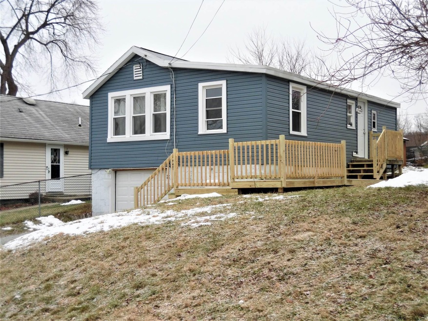 8 New York Ave, Rensselaer, NY 12144 - photo 1