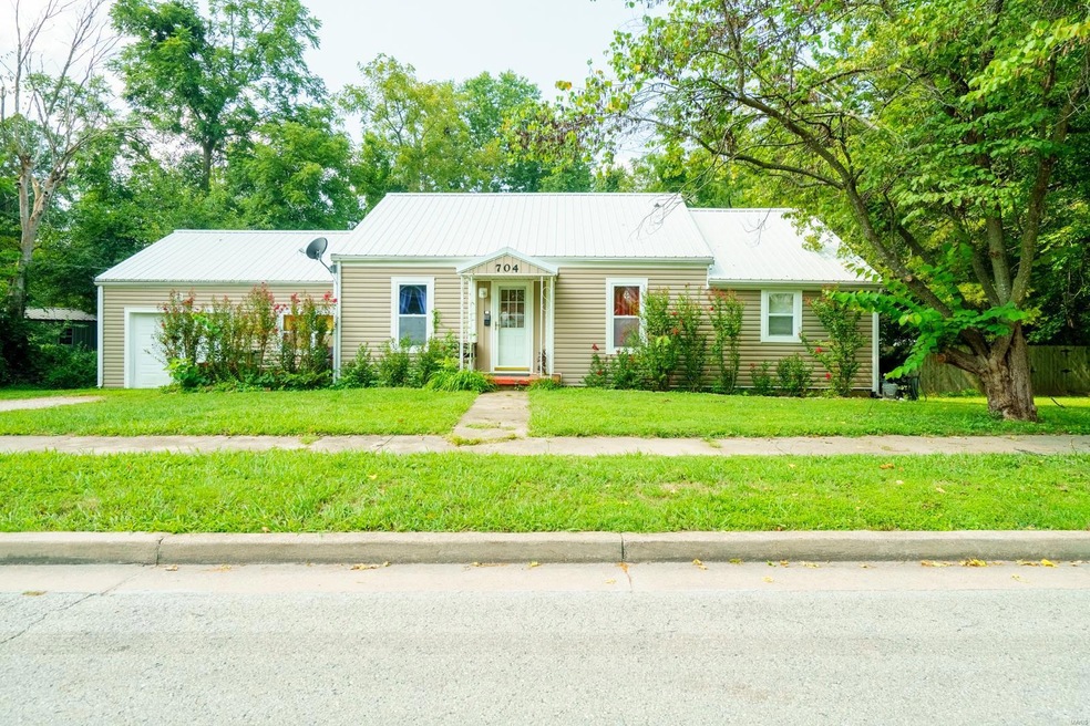 704 Salem Ave, Rolla, MO 65401 - photo 1