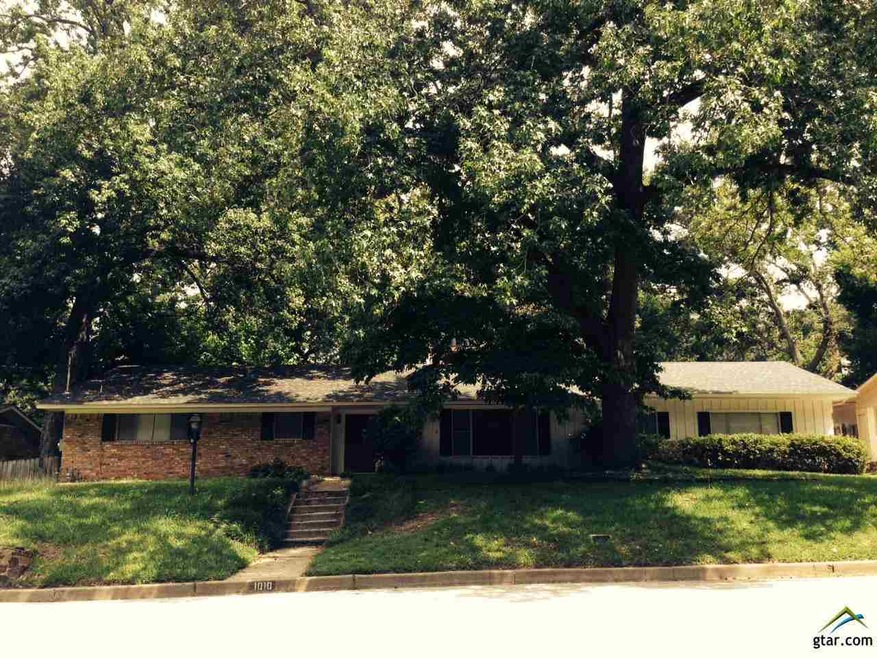 1010 Shepherd Ln, Tyler, TX 75701 - photo 1